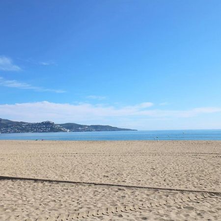 Delta Muga, Piso Muy Cerca De La Playa Apartment Емпуриабрава Екстериор снимка