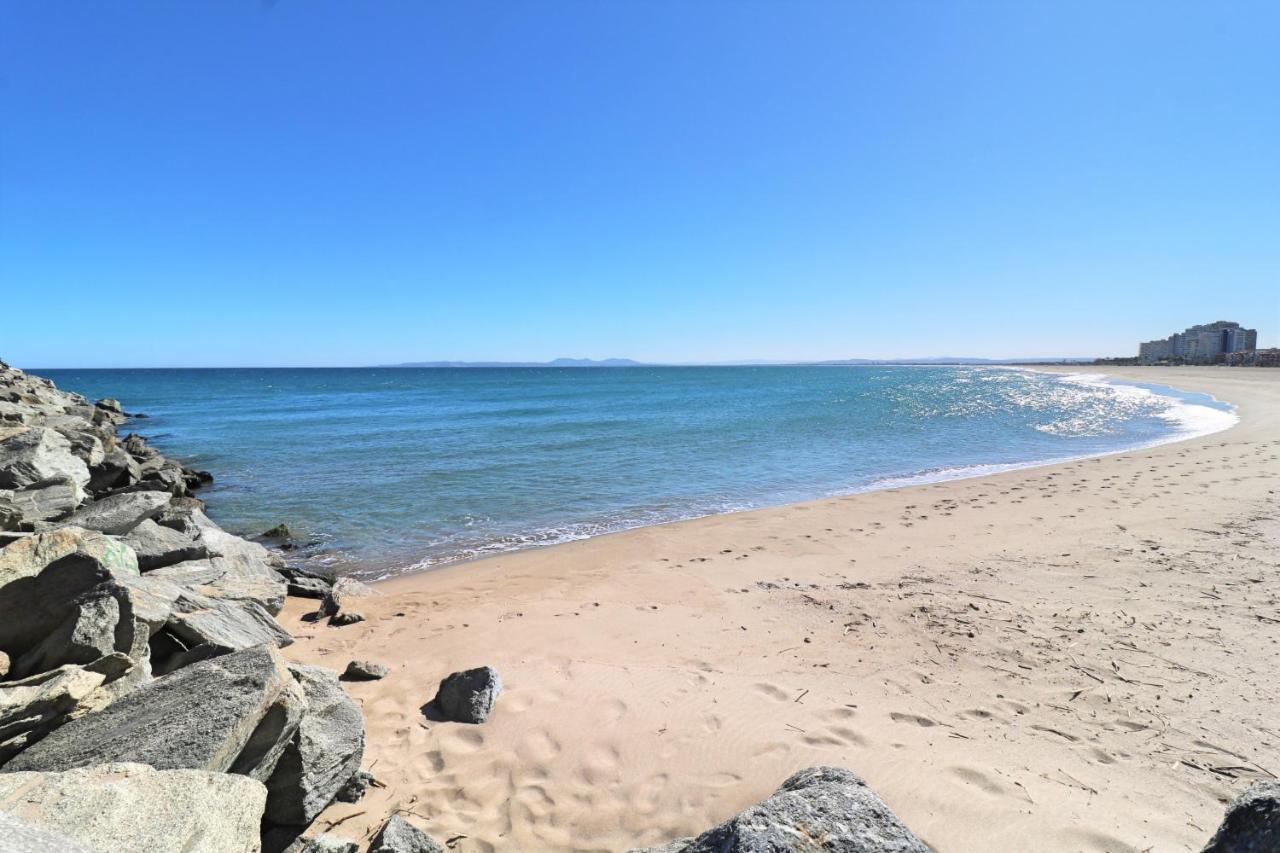 Delta Muga, Piso Muy Cerca De La Playa Apartment Емпуриабрава Екстериор снимка